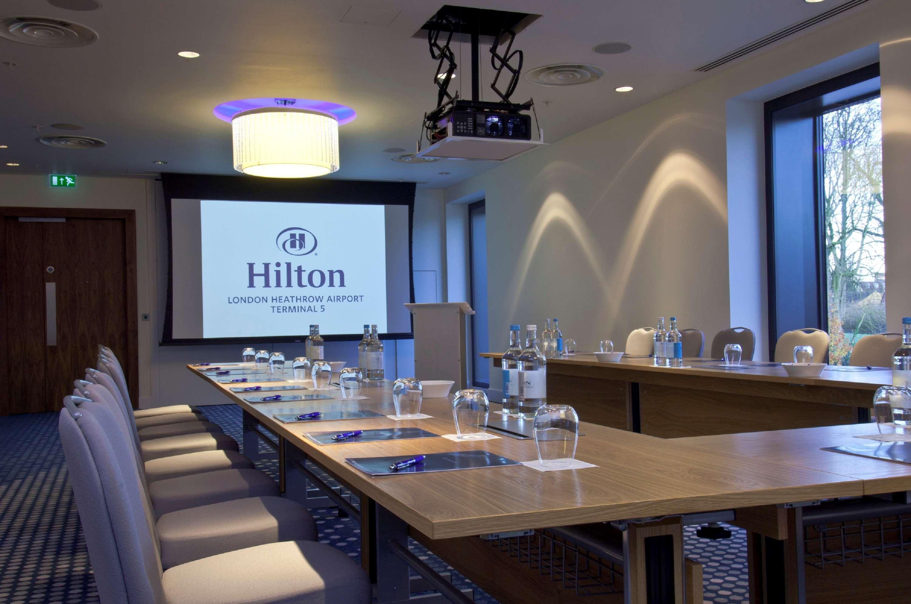 Hilton London Heathrow Airport Terminal 5 Hotel Hillingdon Instalações foto