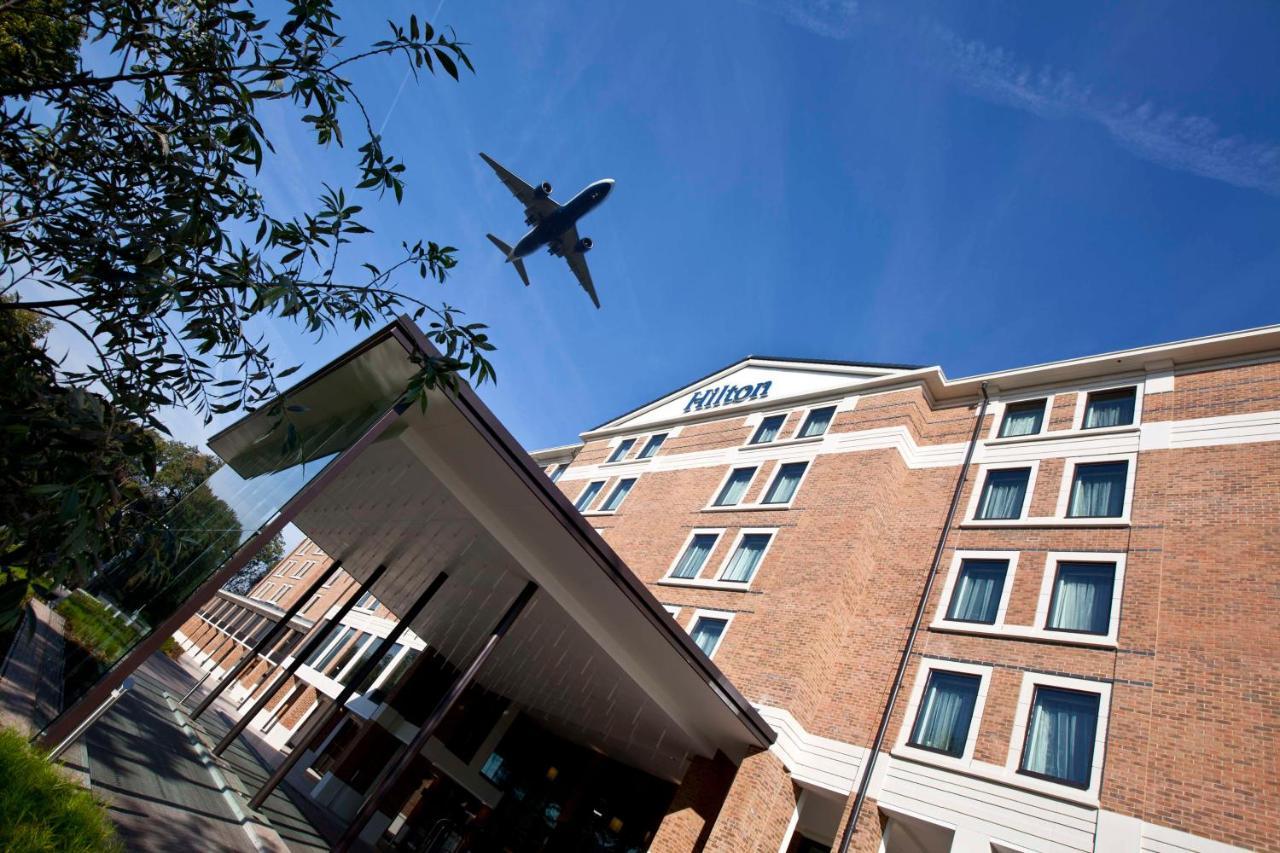 Hilton London Heathrow Airport Terminal 5 Hotel Hillingdon Exterior foto