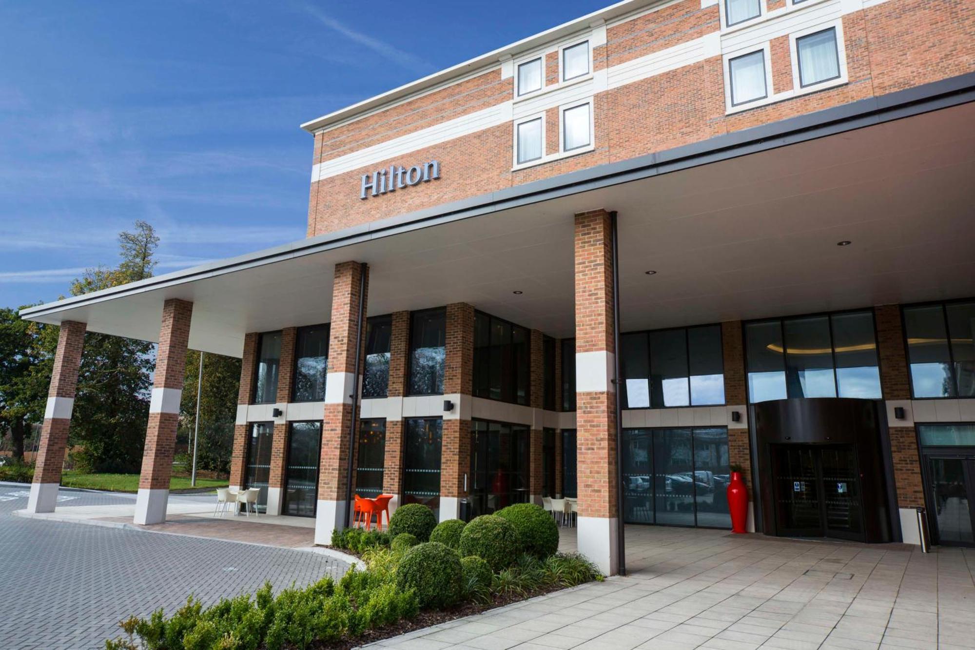 Hilton London Heathrow Airport Terminal 5 Hotel Hillingdon Exterior foto